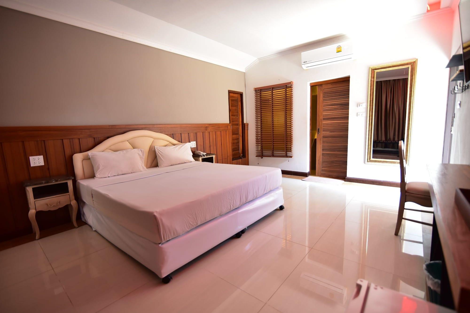 Fantasy Resort Nakhon Sawan Esterno foto