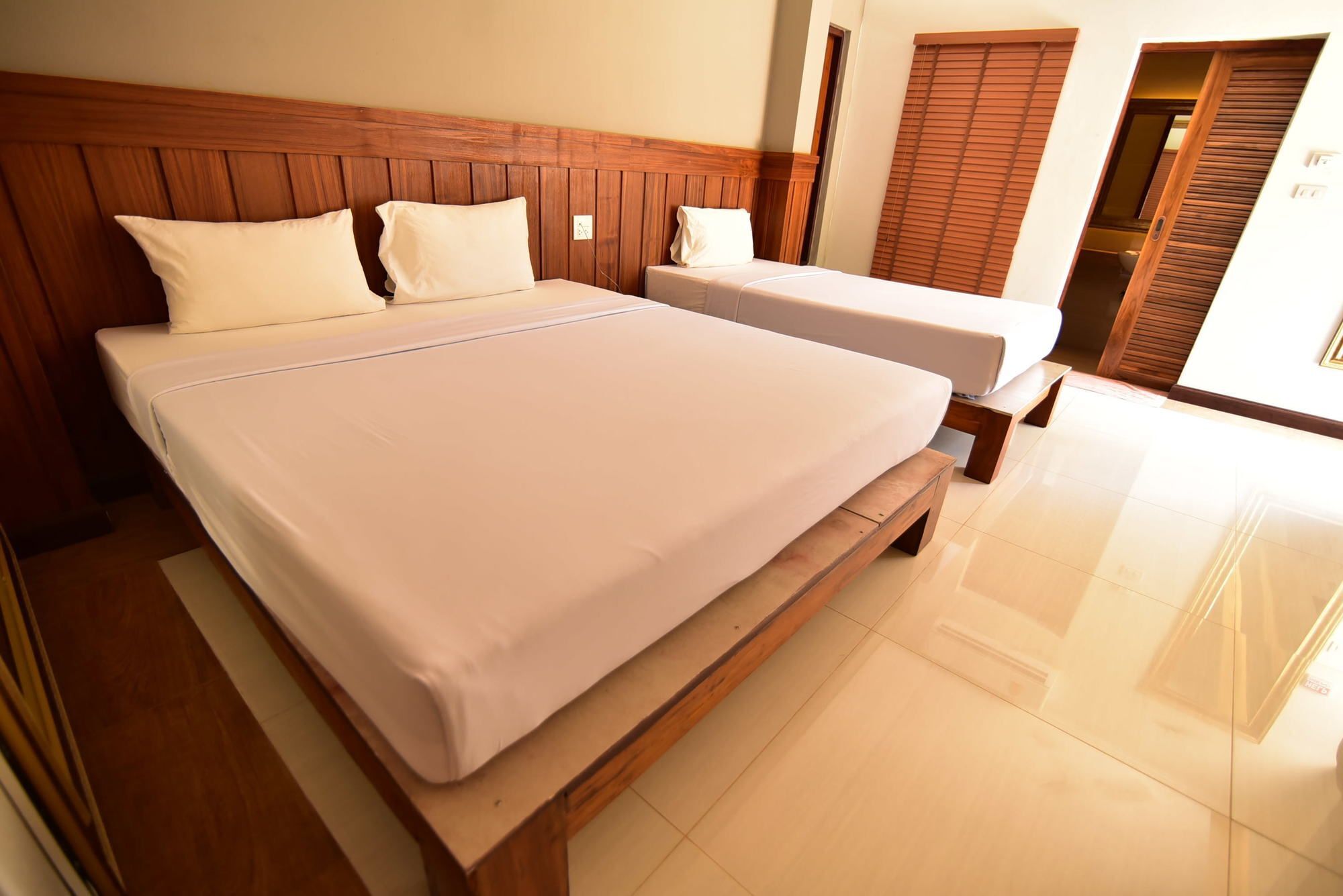 Fantasy Resort Nakhon Sawan Esterno foto